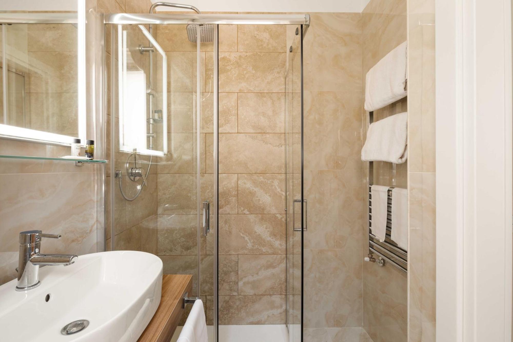 Отель Albadea Deluxe Рим Экстерьер фото